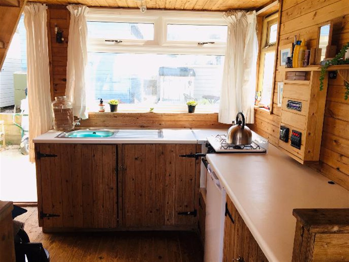 Hut Kitchen