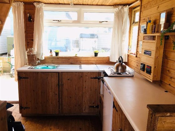 Hut Kitchen