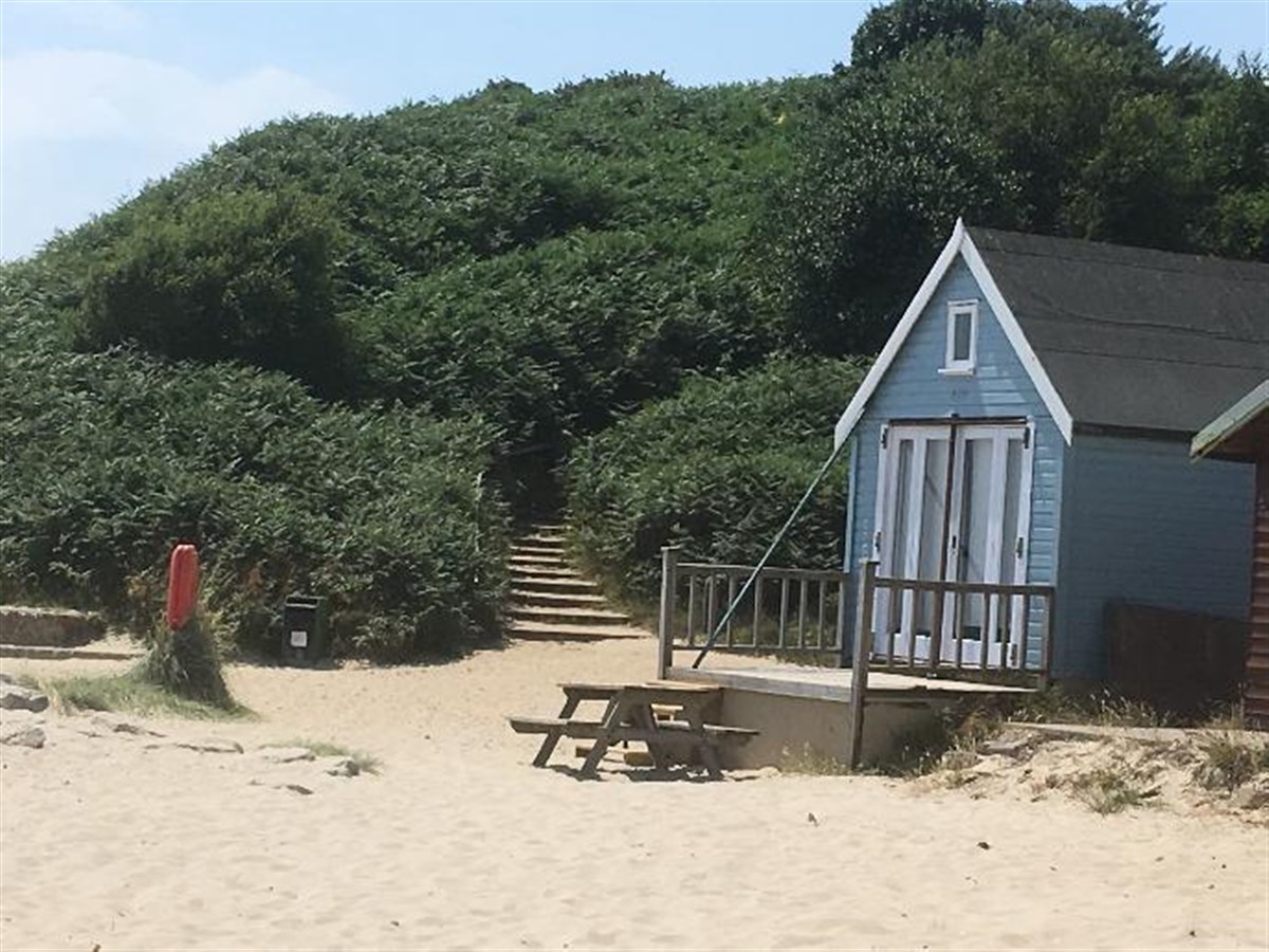Hut 475