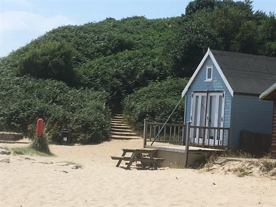 Hut 475