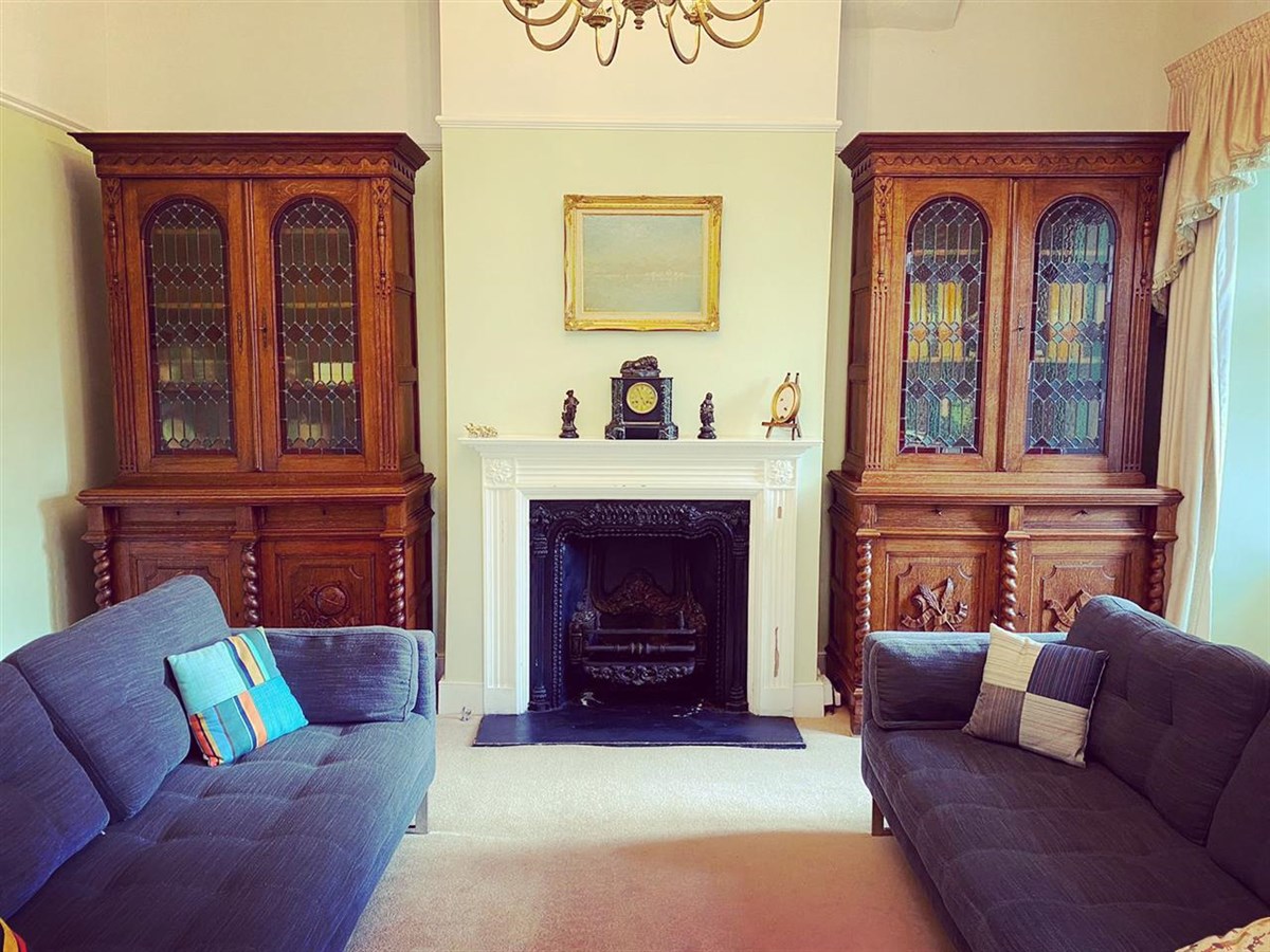 Old Parsonage Lounge