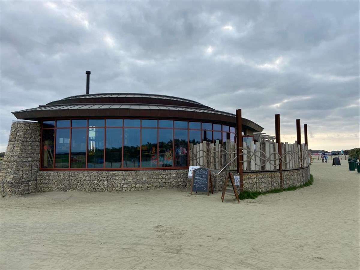 The cafe 