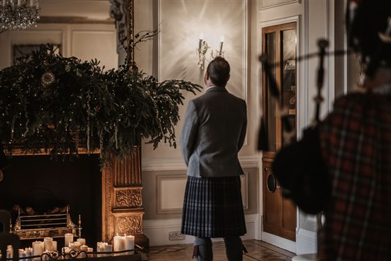 Candlelit Christmas wedding with piper