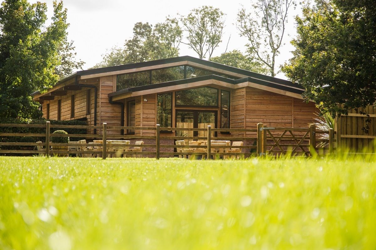 Valleyside Barn - Terrace overlooking paddock at rear