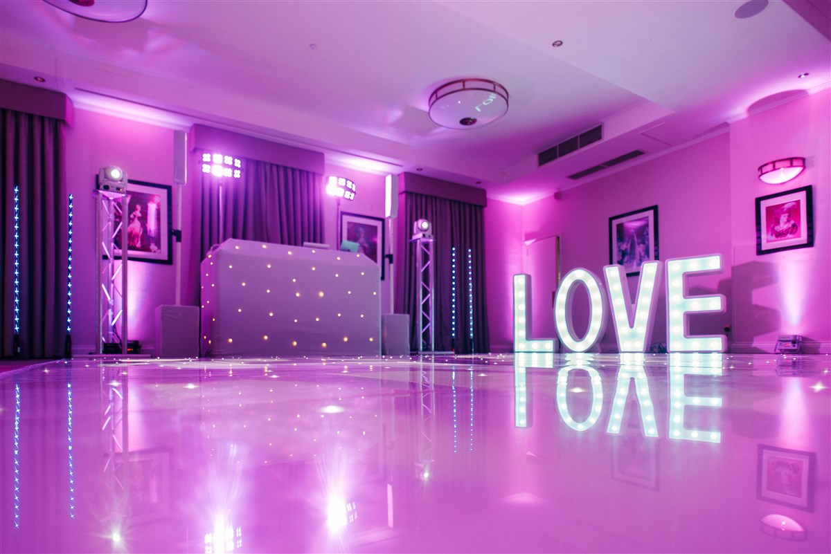 Wedding party in the York Suite