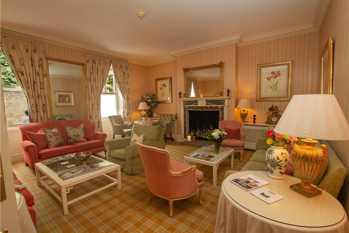 The Lounge