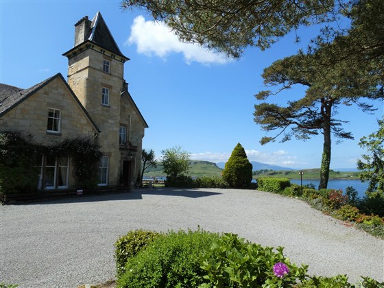 Front view of Dungallan