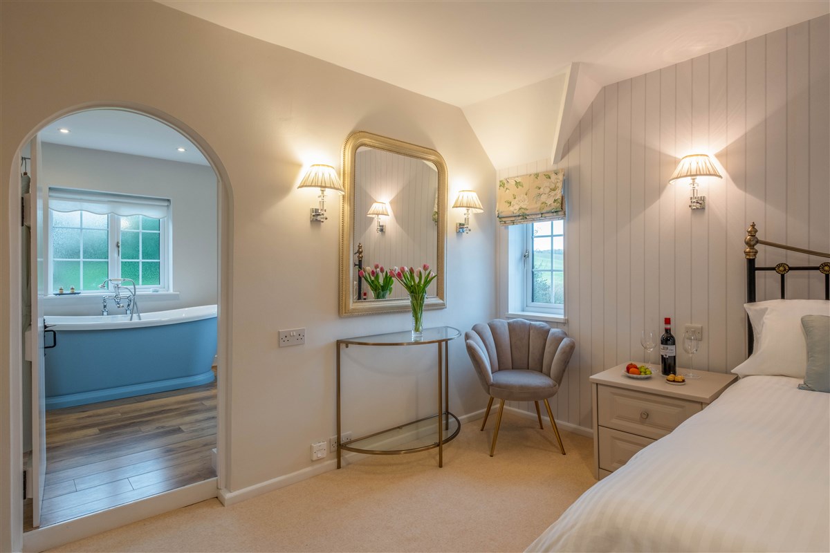 Poppy room and ensuite