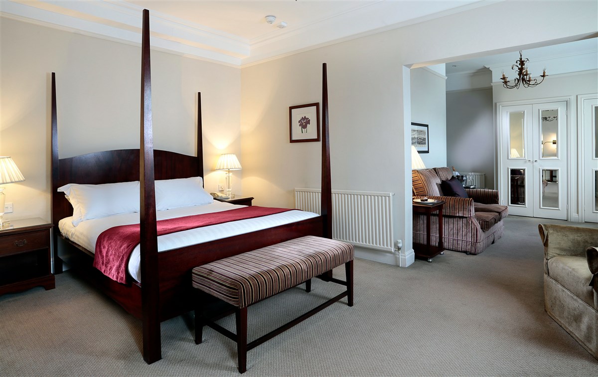 Macdonald New Blossoms Hotel