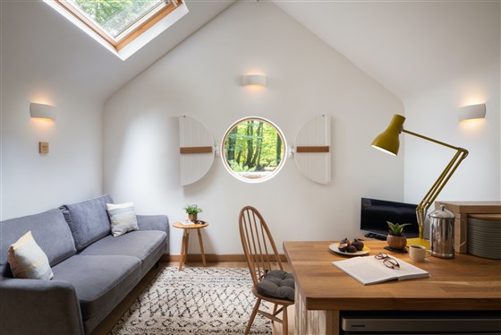 Birdhouse lounge