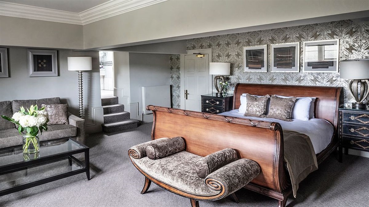 Wood Hall Hotel & Spa
