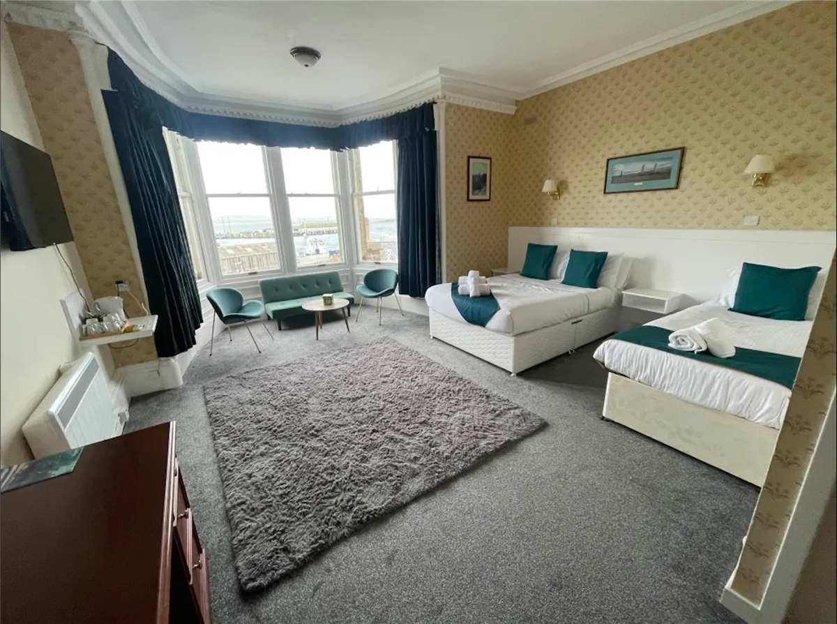 Triple Room