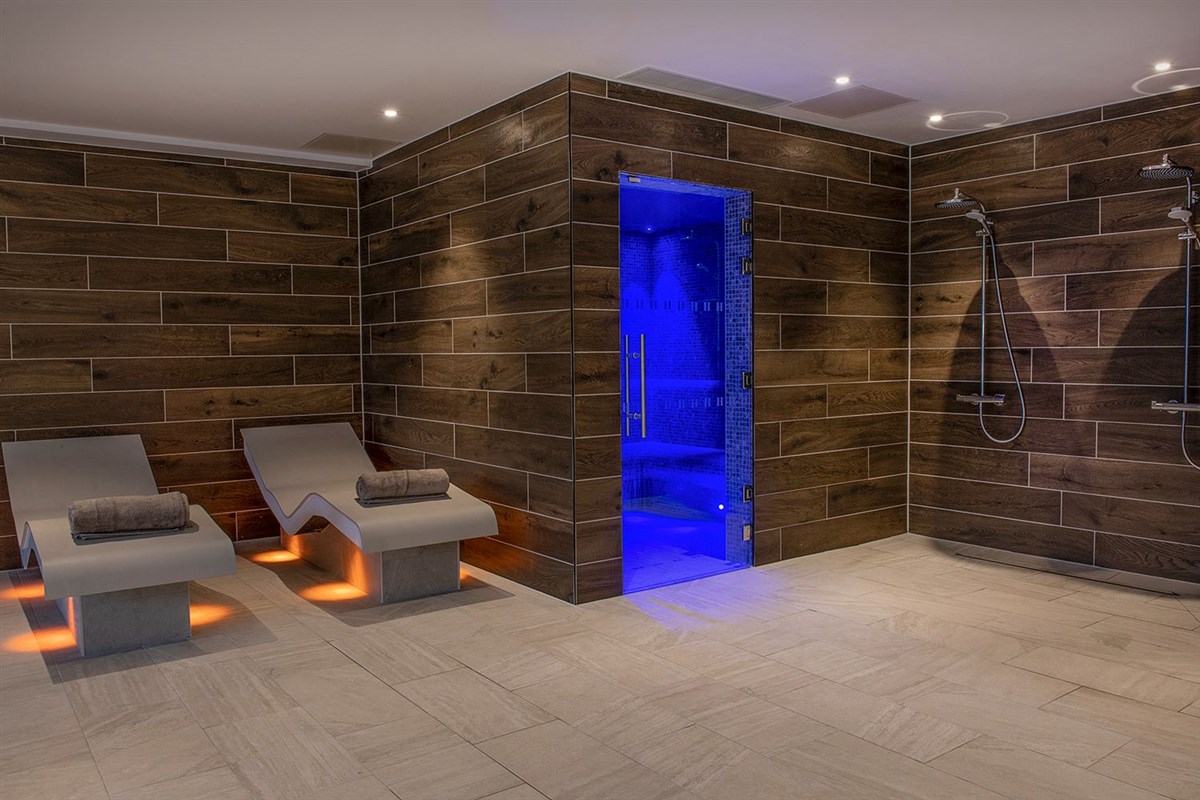 Steam Room & Heated Beds