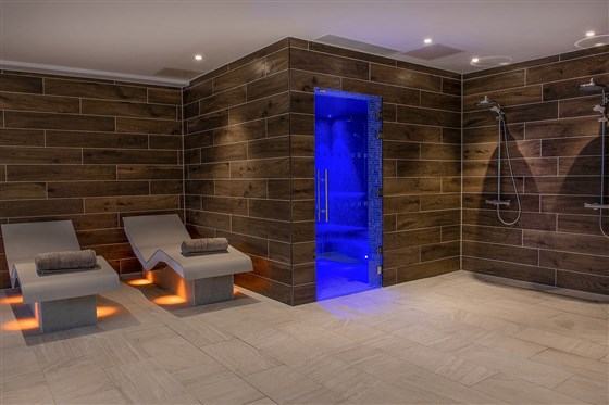 Steam Room & Heated Beds