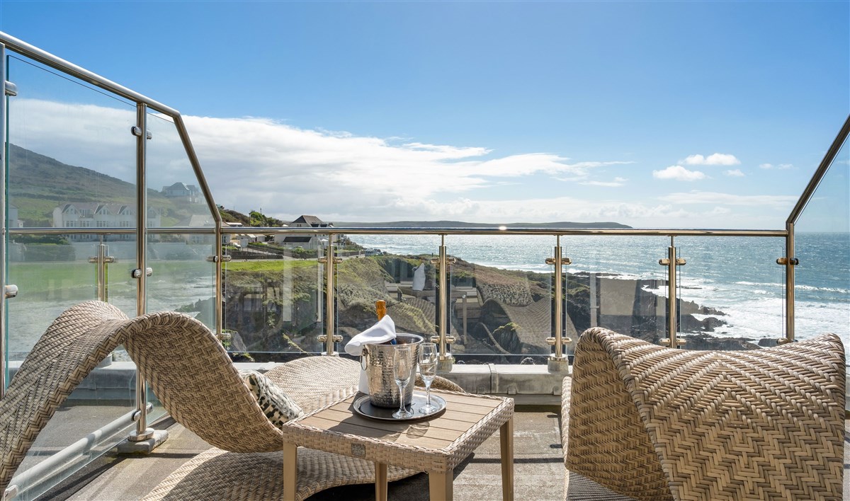 Deluxe Balcony Room
