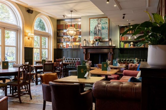 Coach & Horses