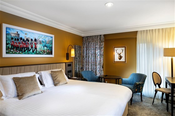 Castle Hotel queen bedroom