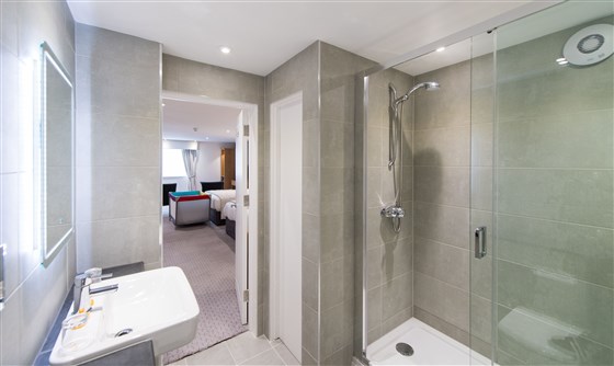 Taw Suite Bathroom