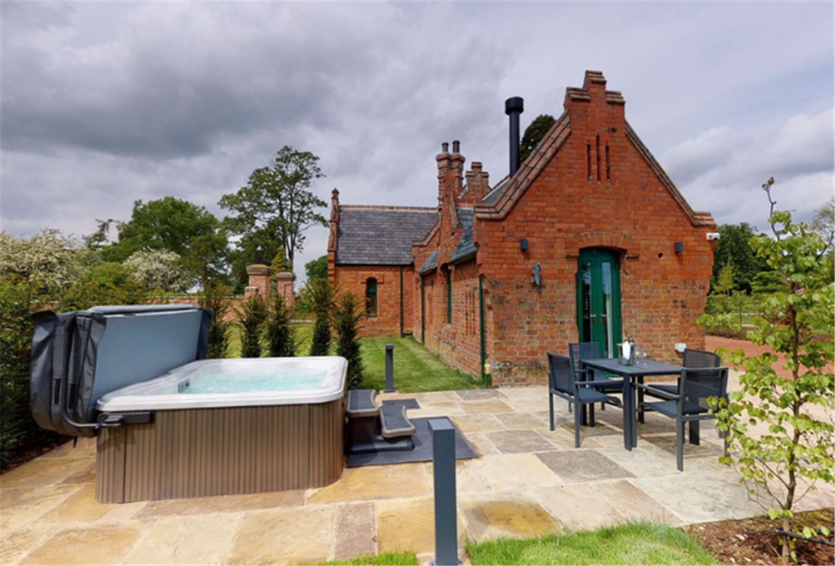 South Lodge