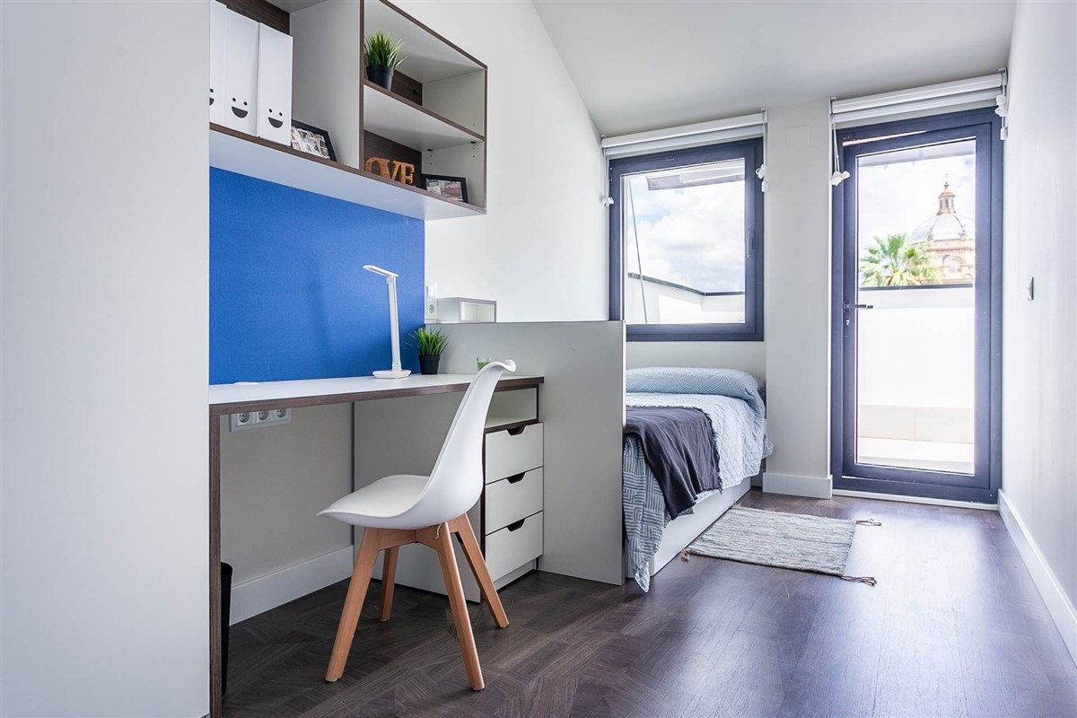 Double flat with kitchen and terrace