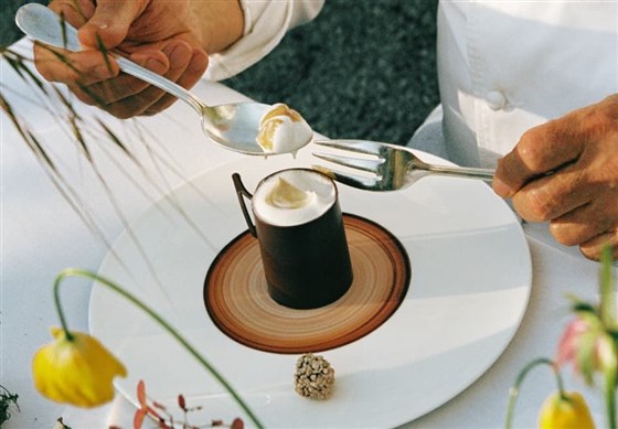 Le Manoir aux Quat'Saisons
