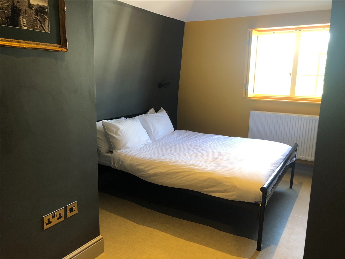 Quarto duplo com banheiro privativo