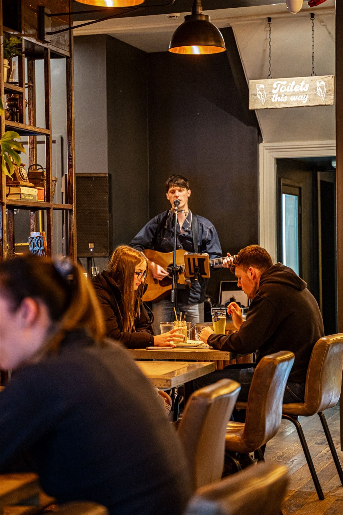 Live Music Each Week At The Lake View Garden Bar