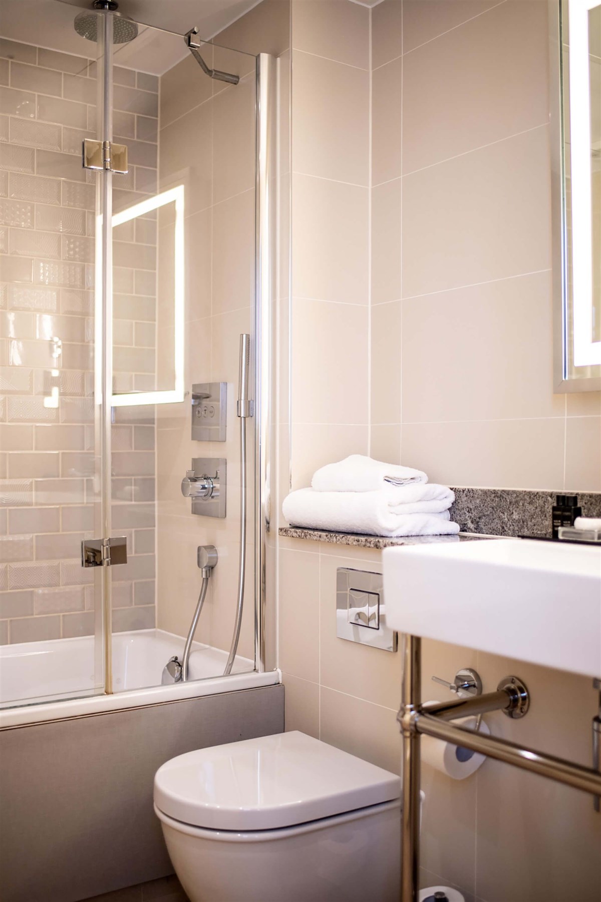 Castle Hotel bathroom