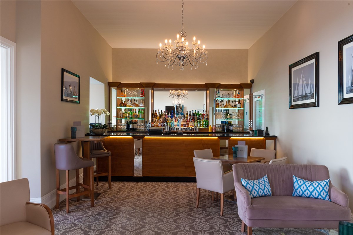 Terrace Bar 