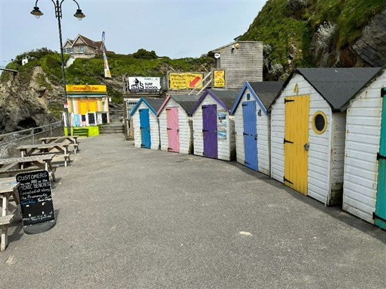 Light pink hut  