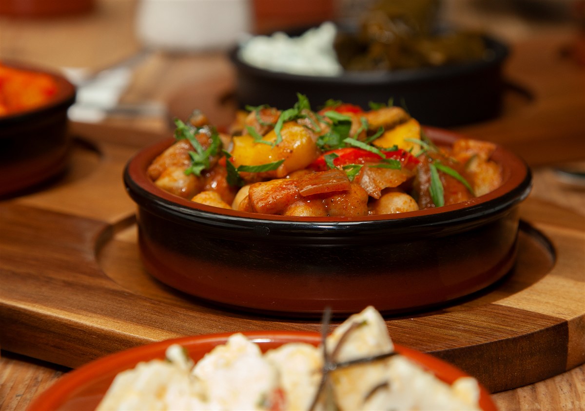 Garbanzos y Verduras forman la Carta del Restaurante