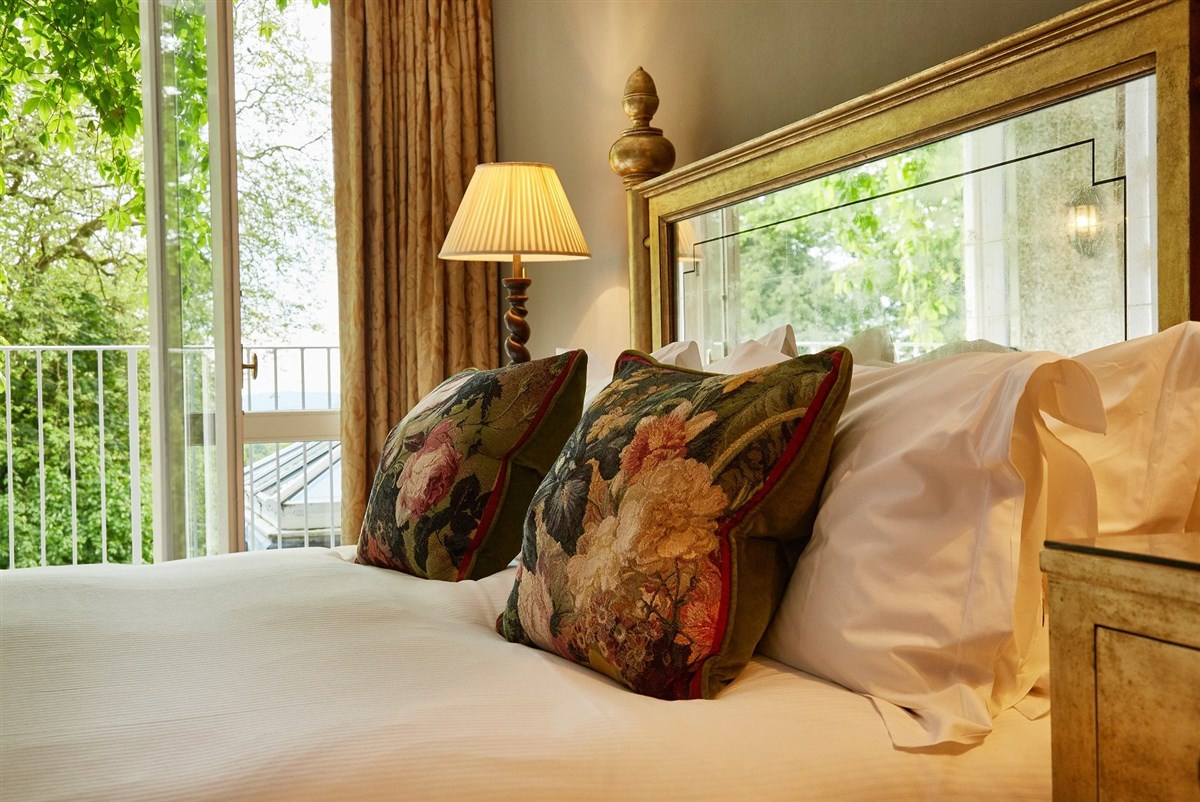 Feature room at Ockenden Manor