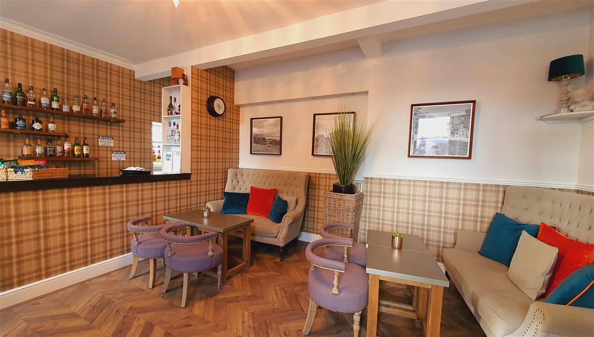 Sur le bar des rochers