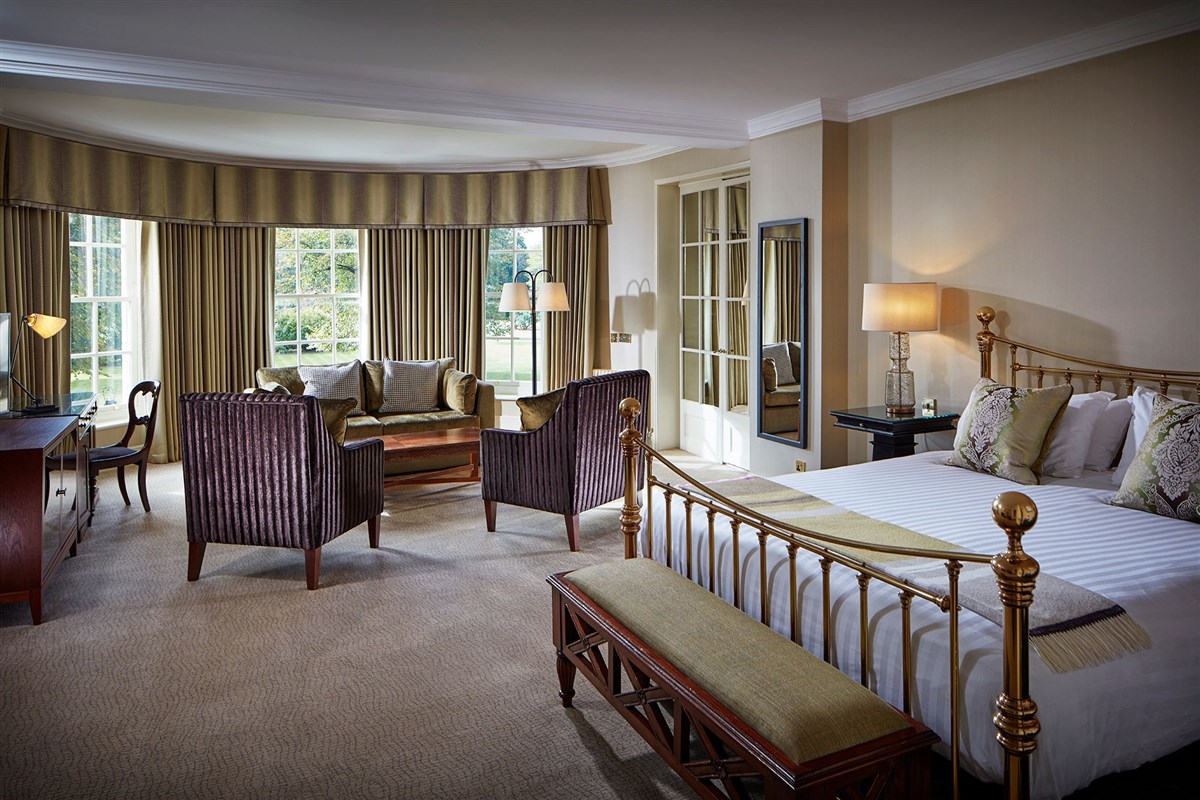 Honeymoon Suite