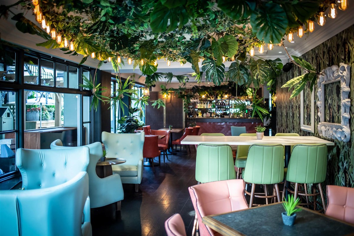 Castle Hotel bar
