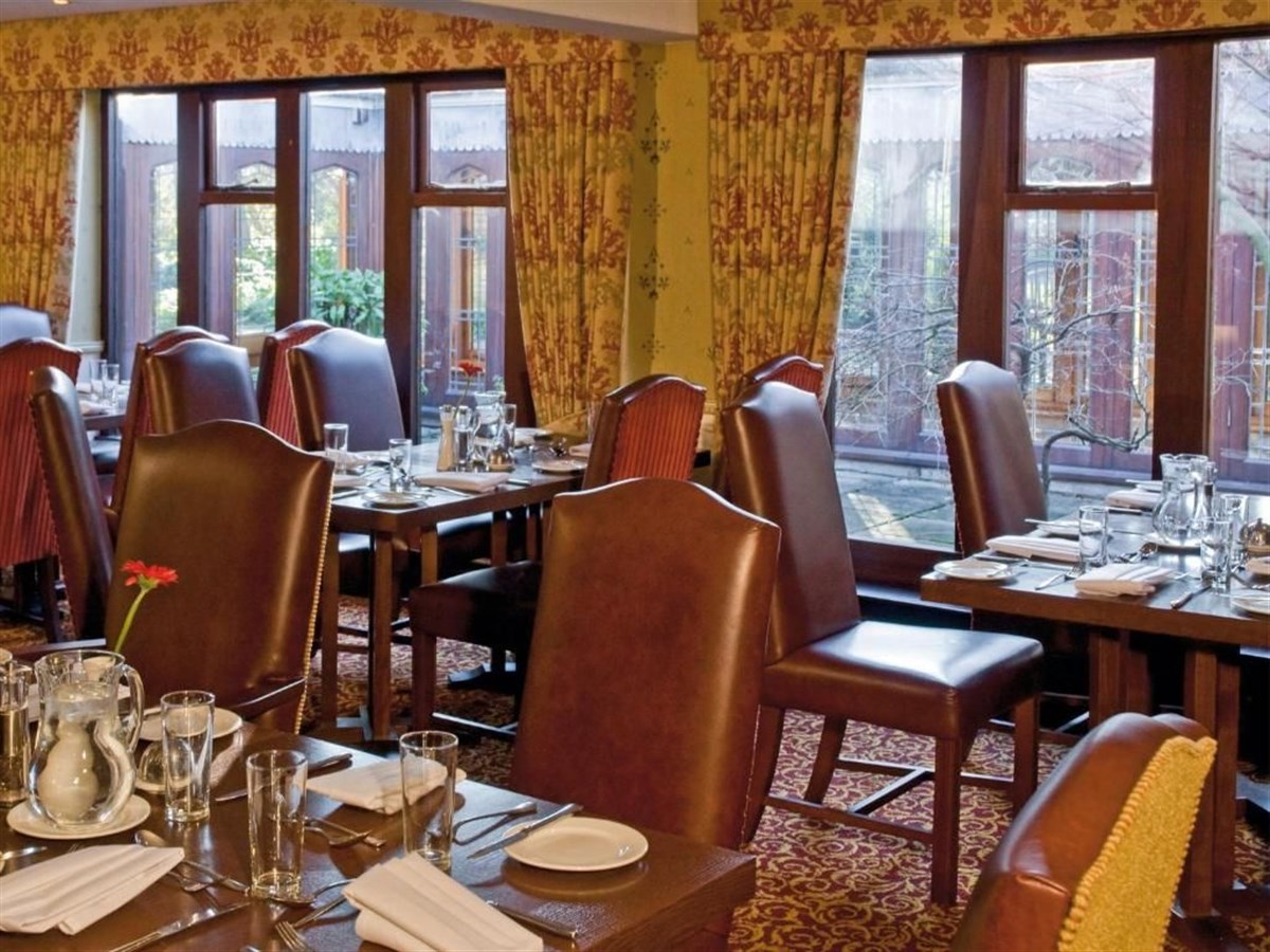 Macdonald Alveston Manor Hotel 