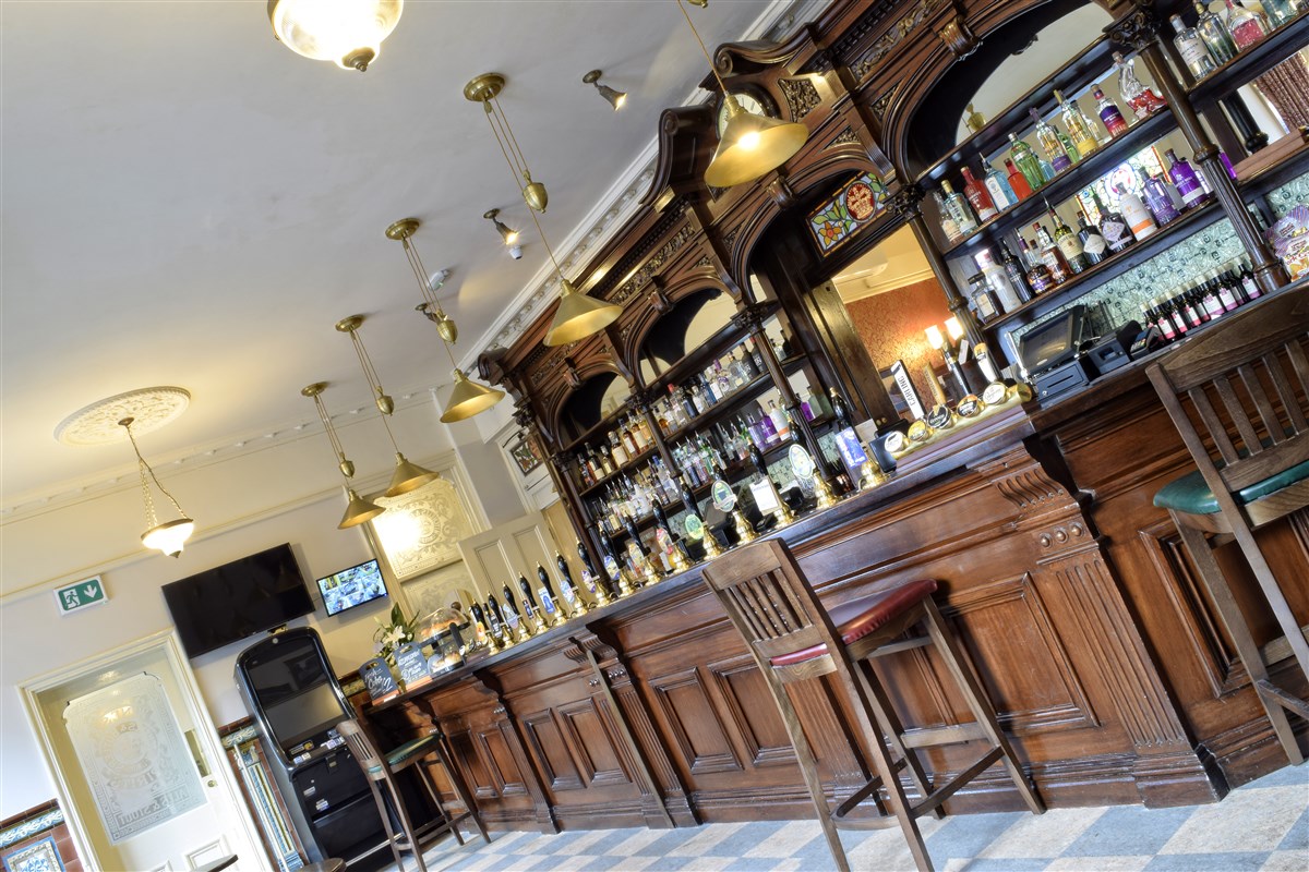 Bar principal