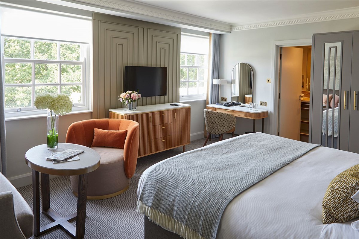 Chic Bedroom