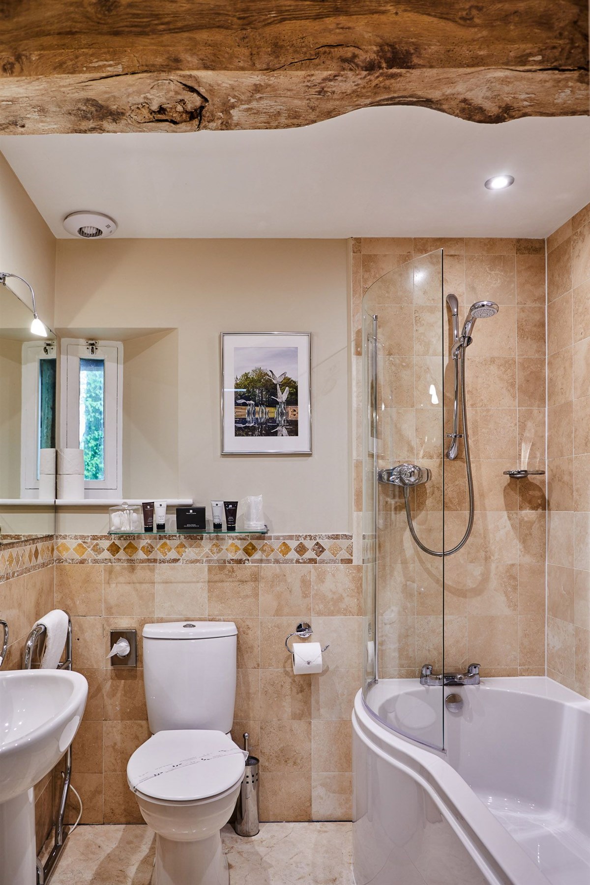  ensuite bathroom