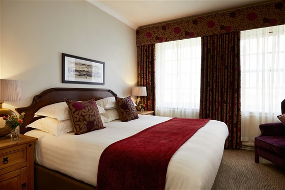 Macdonald New Blossoms Hotel