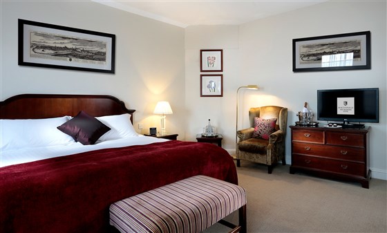 Macdonald New Blossoms Hotel