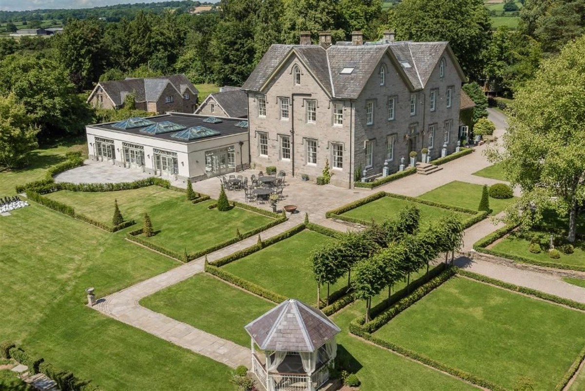 Longville House