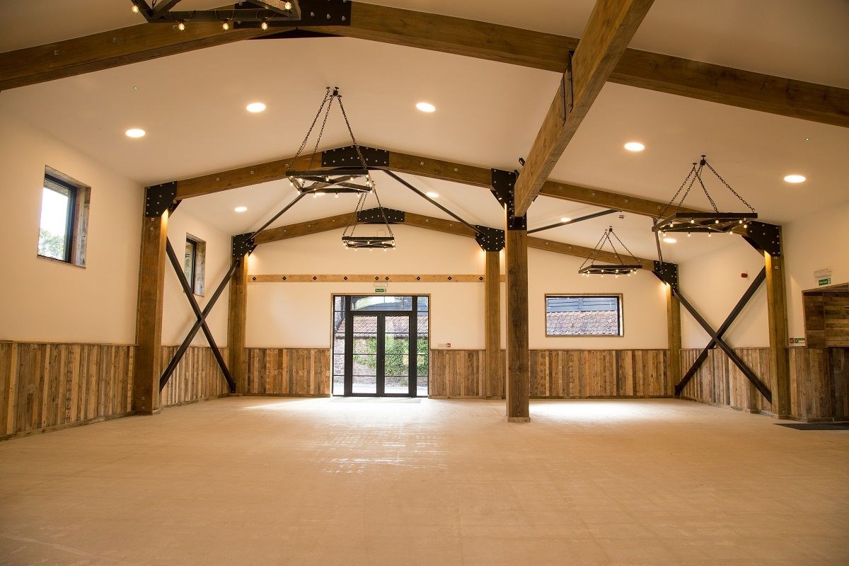 Valleyside Barn - Inside view to main entrance