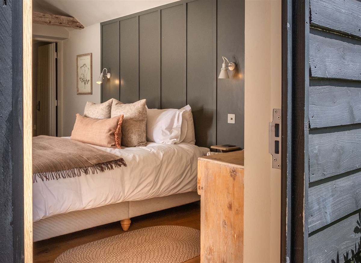 Church Farm bedroom