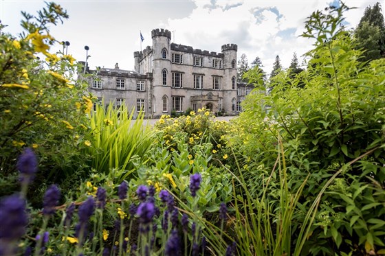 Melville Castle gardens