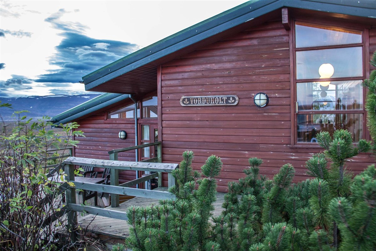 Beat Laxa Arbot lodge from door