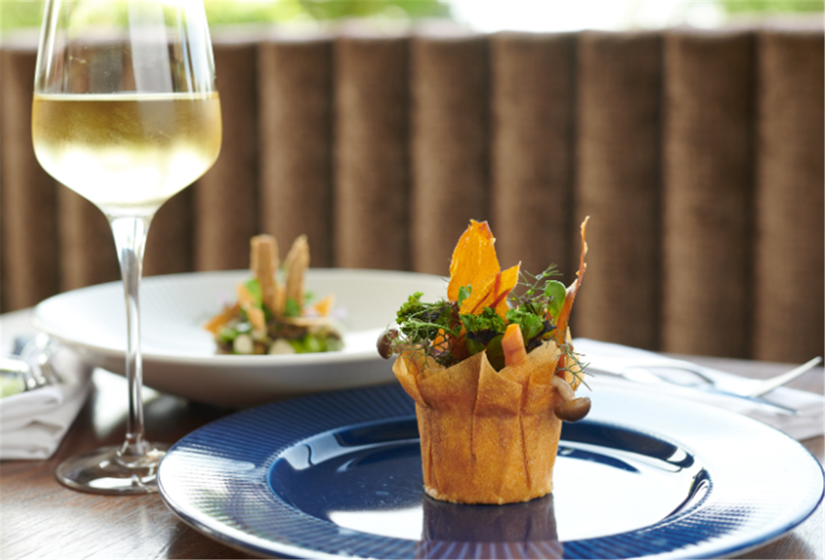 Elements dining