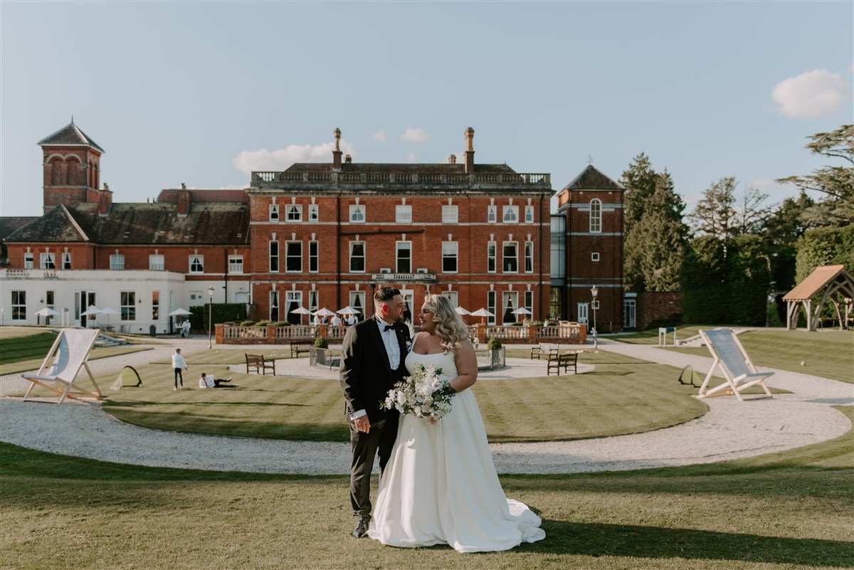 Wedding couple on back gardens