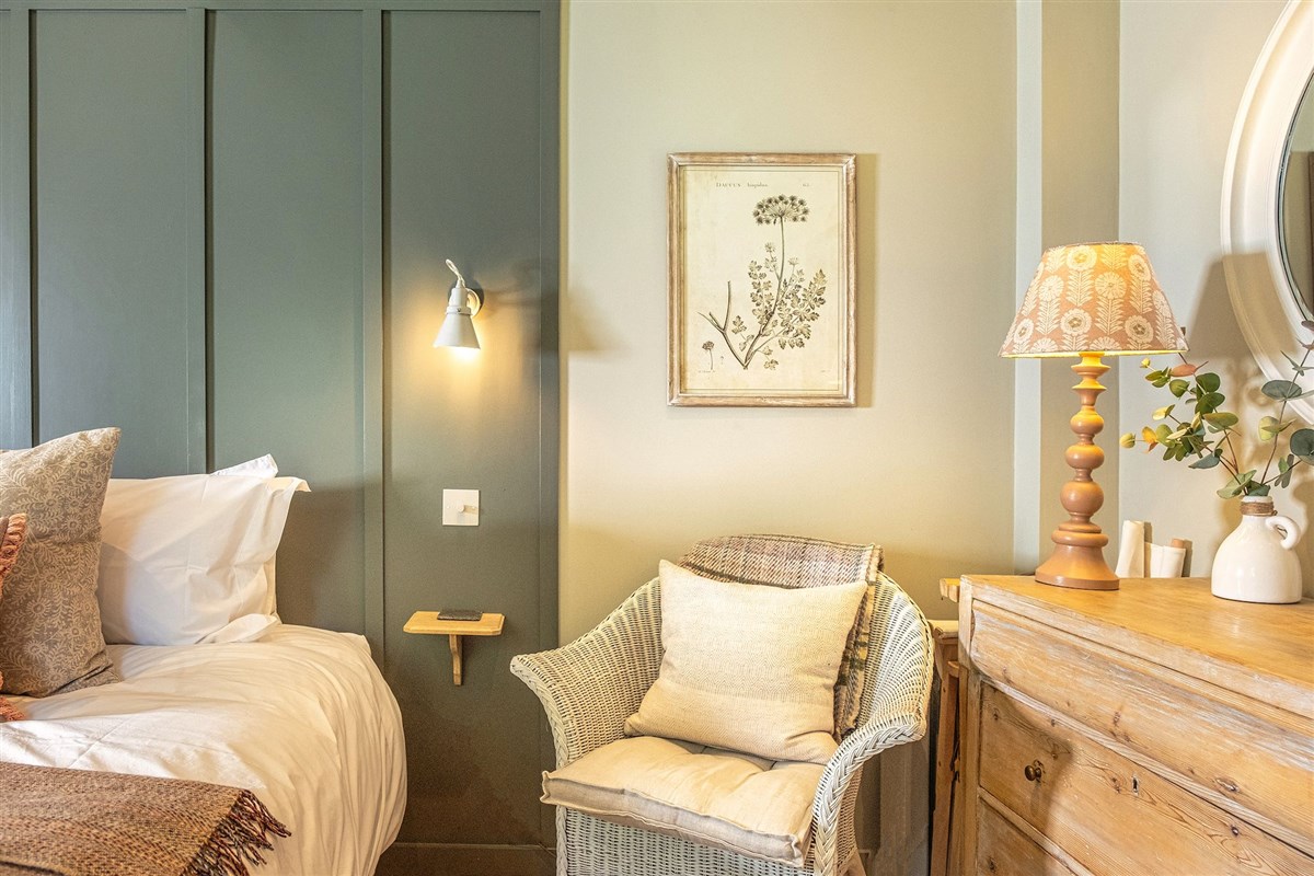 Church Farm bedroom