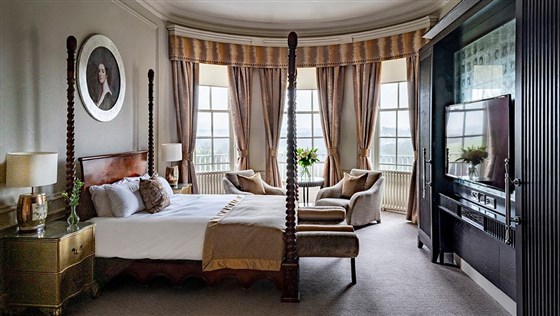 Wood Hall Hotel & Spa